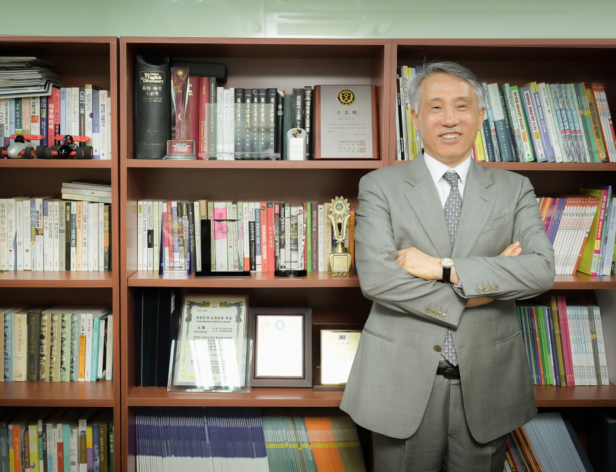 김낙찬 현재어학원 이사장