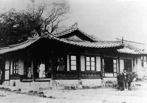 한국 최초의 여성전용 병원 보구여관 (1887)