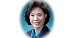 강혜련 교수, 국민훈장 동백장 수훈