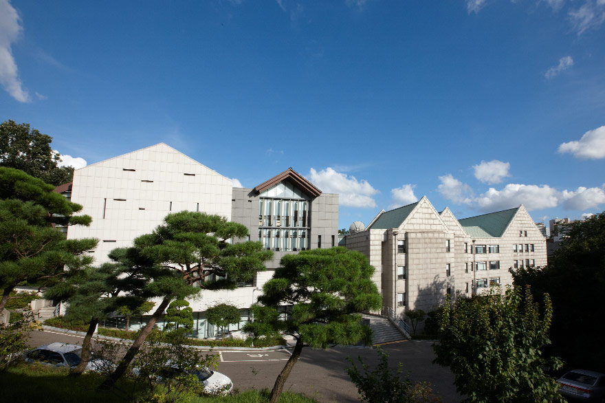 법학전문대학원 ‘제9회 변호사시험’ 98명 합격 및 신임 재판연구원 4명, 신임 검사 3명 배출 
