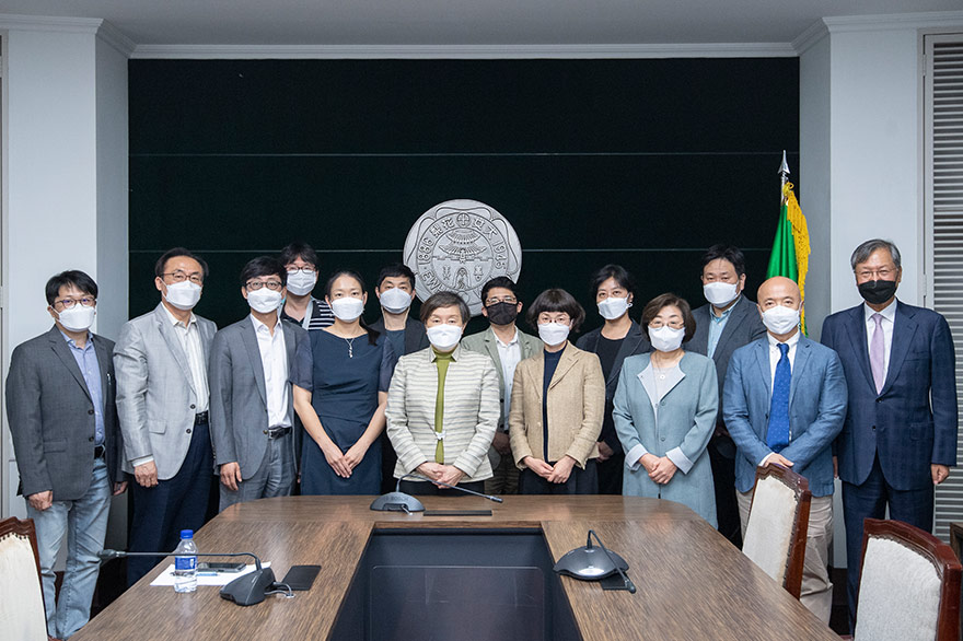 2020학년도 강의우수 및 영어강의우수 교원 상패수여식 개최