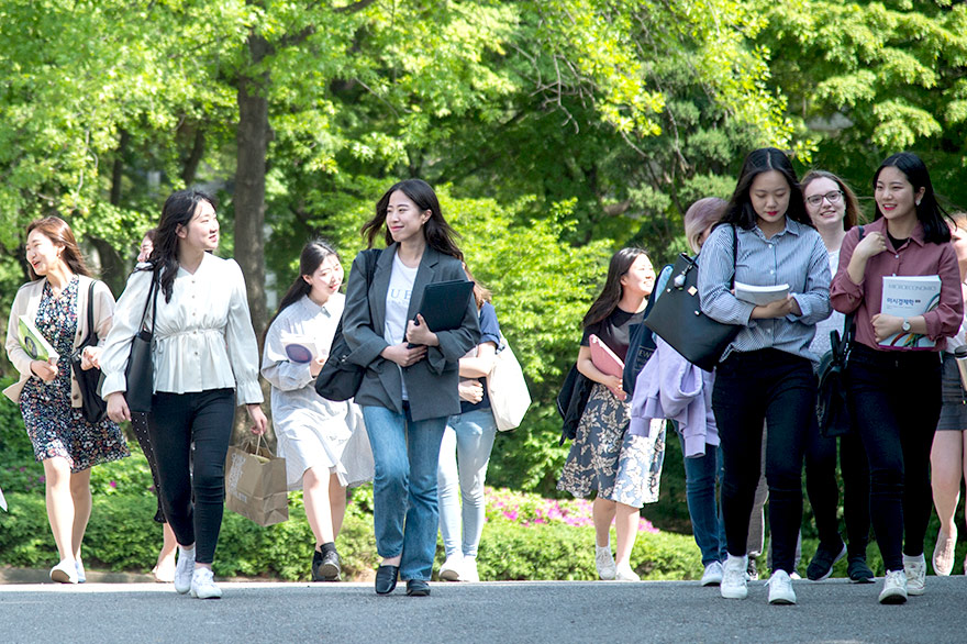 이화인 14명 국가고시 합격, 최우수 대학 위상 확고히 