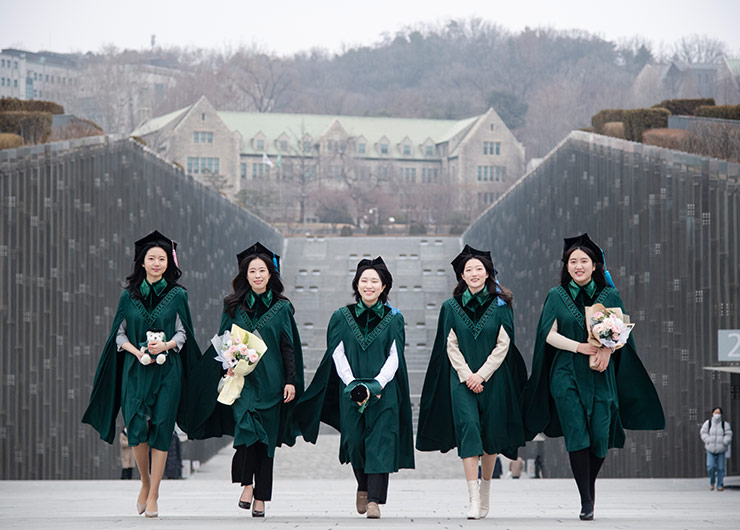 The First Step towards the World: Spring 2021 Commencement Ceremony Held