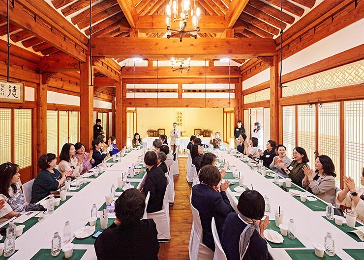 국내외 동창과 함께한 이화 창립 140주년 대표이미지