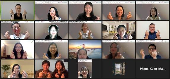 2022 KF-이화 글로벌 e-스쿨 영상 공모전 온라인 시상식 참가자 기념 촬영